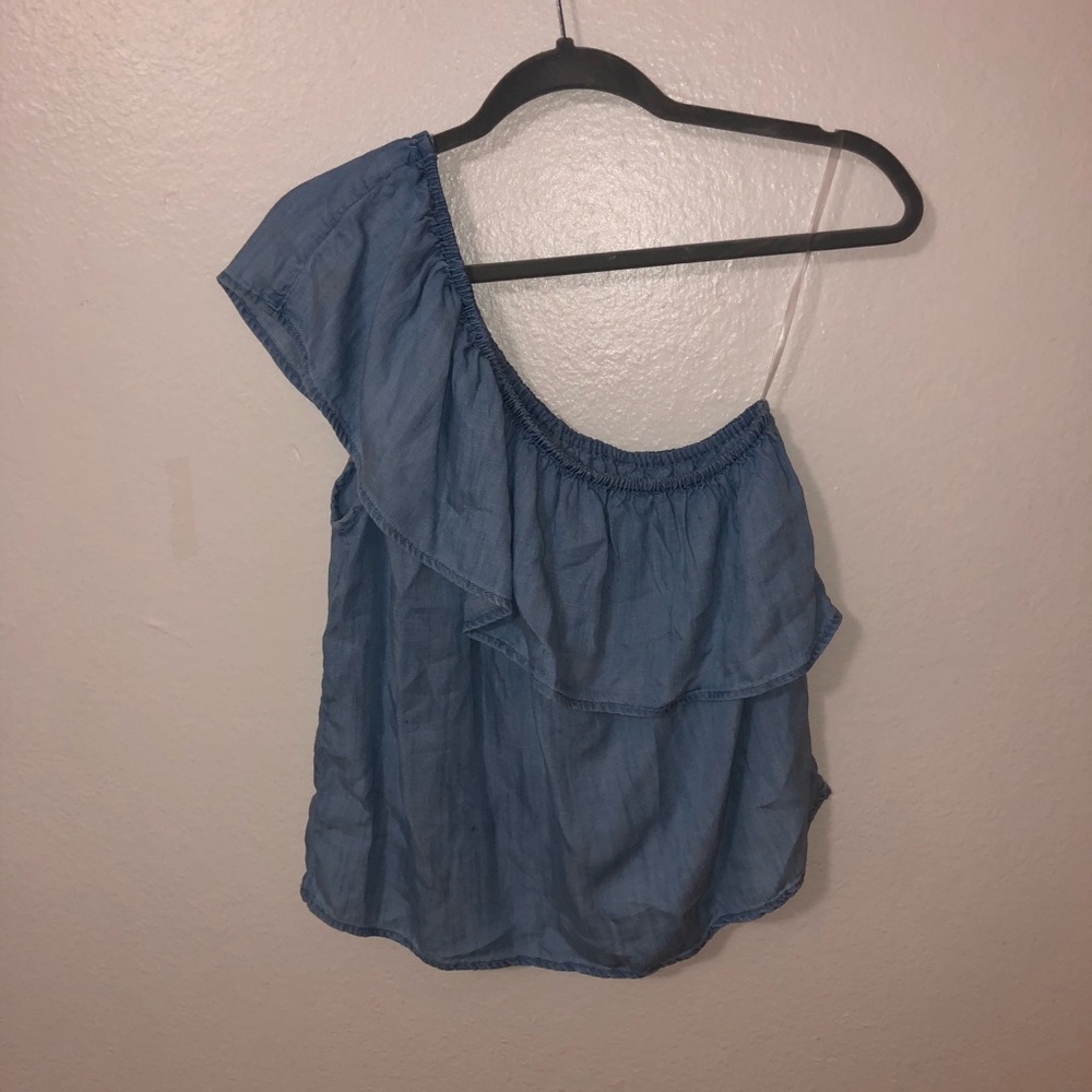 One shoulder cute top !